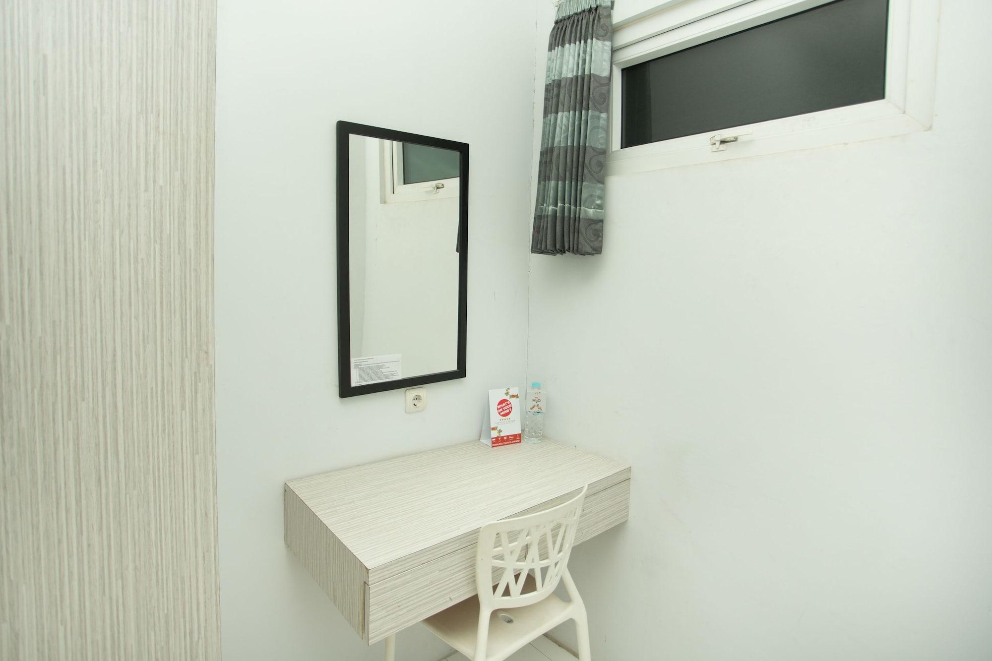 Oyo 850 Lapan Lapan Hotel Banjarmasin  Exterior photo